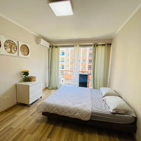 Magnifique 60m2 ,3 Pieces , Equipee,tres Lumineux, 2 Minutes A Pied De La Plage Apartment Nice