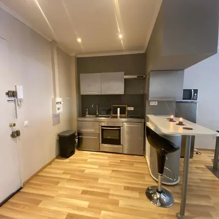Magnifique 60m2 ,3 Pieces , Equipee,tres Lumineux, 2 Minutes A Pied De La Plage