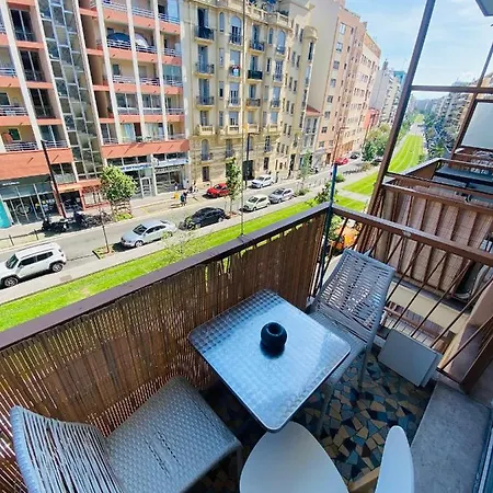 Magnifique 60m2 ,3 Pieces , Equipee,tres Lumineux, 2 Minutes A Pied De La Plage Apartment Nice