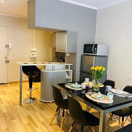 Apartment Magnifique 60m2 ,3 Pieces , Equipee,tres Lumineux, 2 Minutes A Pied De La Plage *