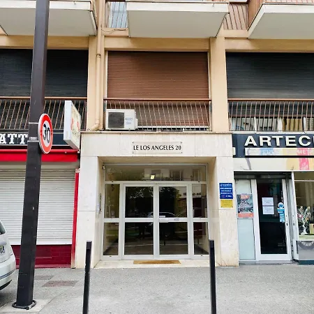 Magnifique 60m2 ,3 Pieces , Equipee,tres Lumineux, 2 Minutes A Pied De La Plage Apartment